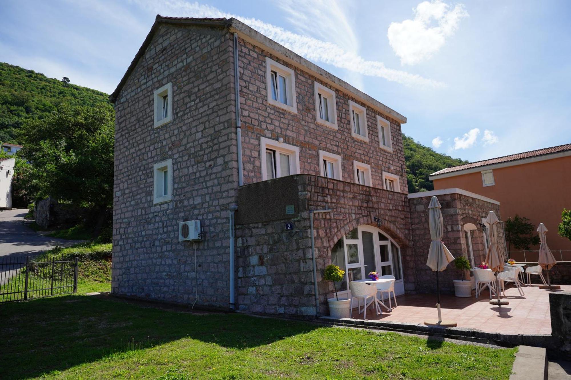 Apartments Pavlovic Petrovac Exteriör bild